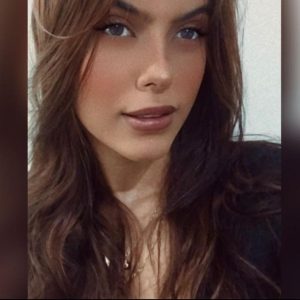 Lara Inocêncio - 1º lugar em Engenharia de Petróleo na UFSSE
